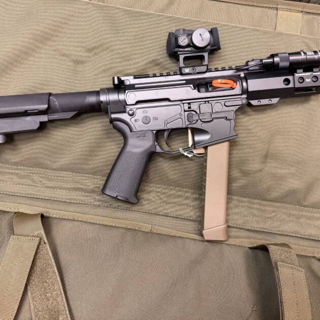 Shark Coast Tactical Midnight Bundle 9mm Luger 30+1 5" Threaded Barrel SB Tactical SBA3 Brace, Vortex Crossfire Red Dot, Streamlight ProTac Rail Light 2